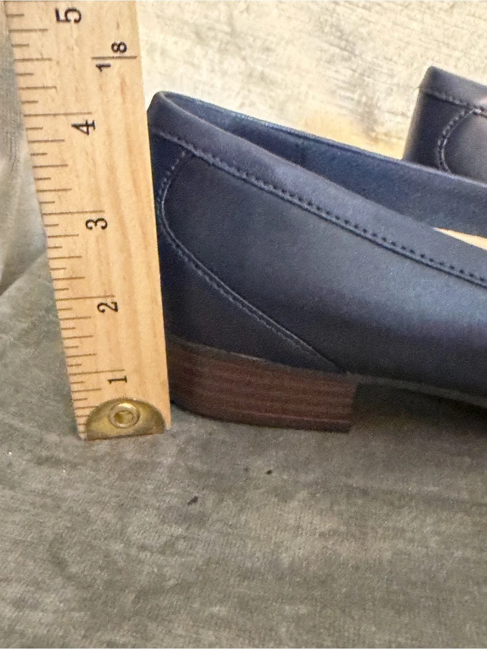 Clarks Juliet Echo Navy Leather Slip-On Shoes. Women's Size 10M NEW